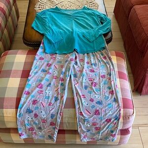 Turquoise and multicolor women’s Pajama Set large